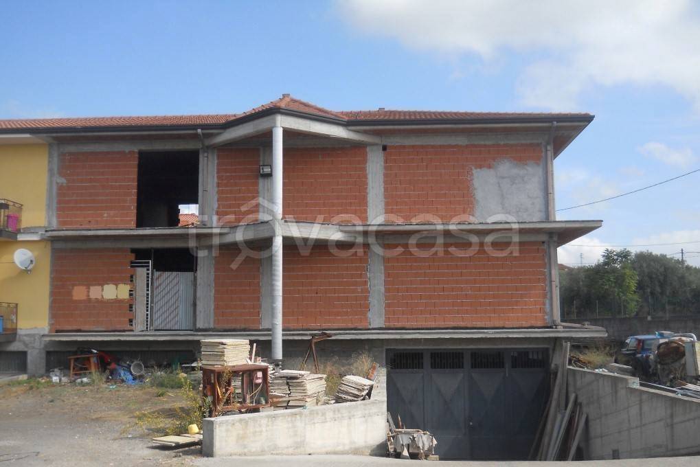 casa indipendente in vendita a Paternò