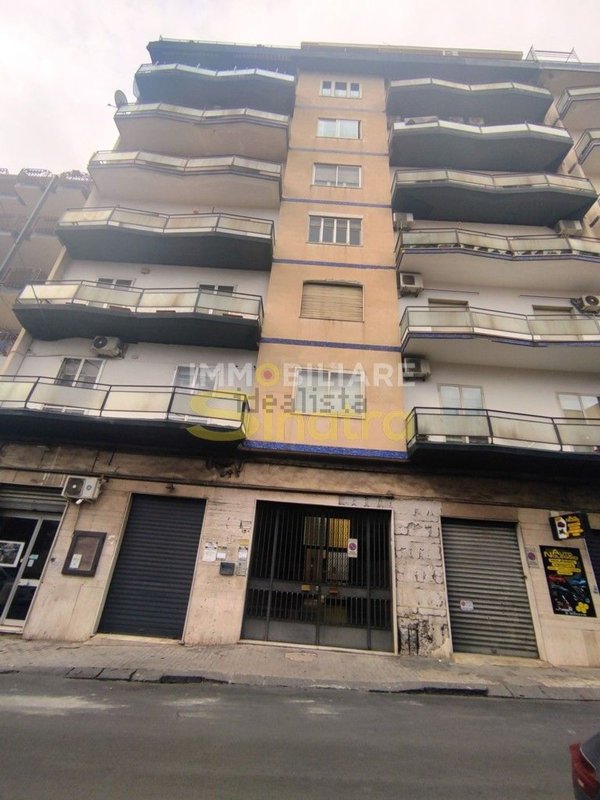 appartamento in vendita a Paternò in zona Centro Storico