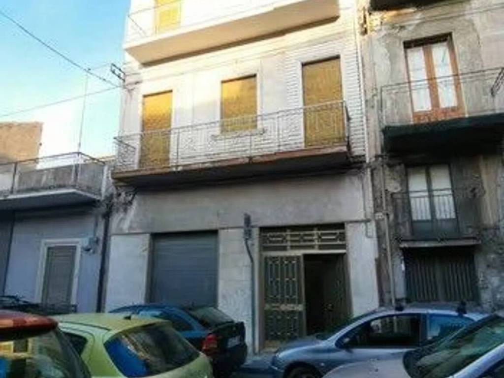 appartamento in vendita a Paternò in zona Centro Storico