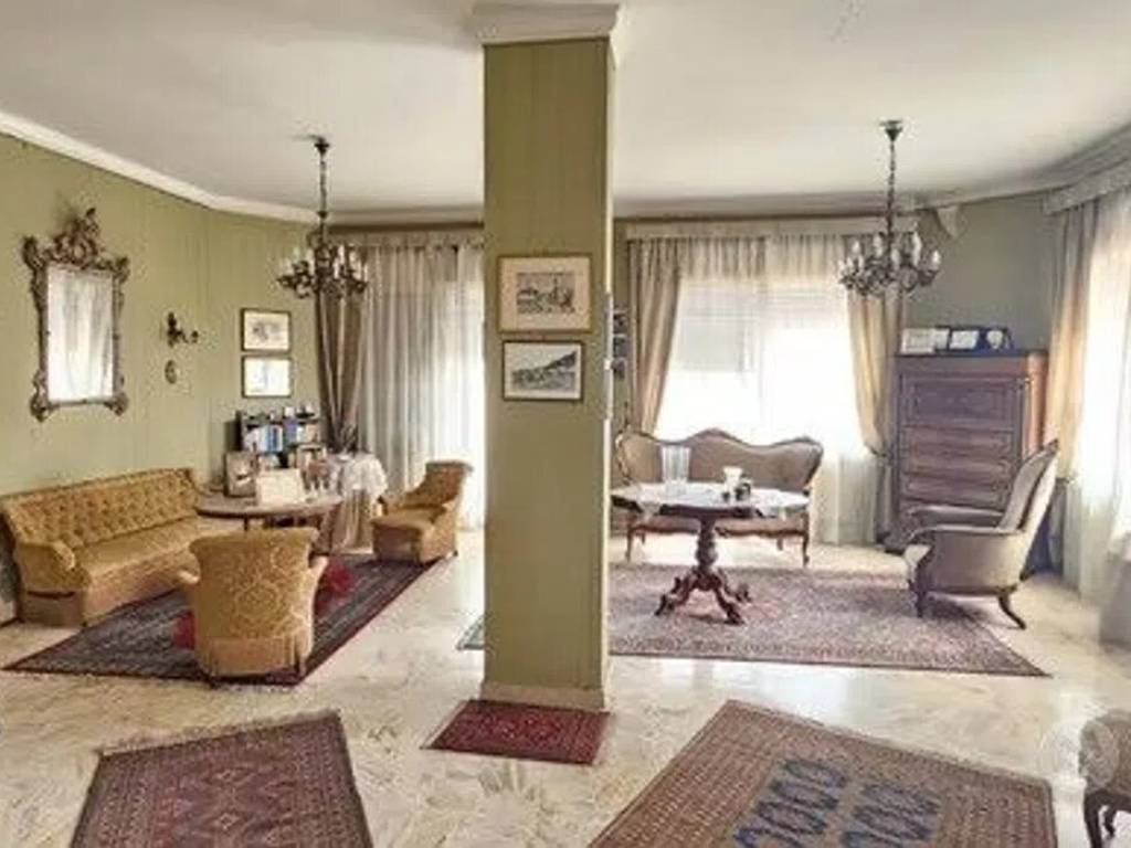 appartamento in vendita a Paternò in zona Centro Storico