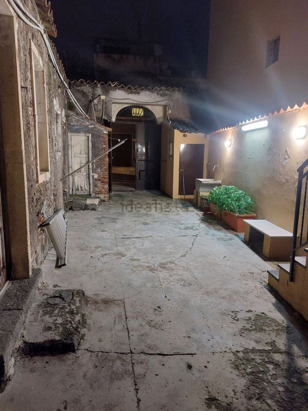 appartamento in vendita a Paternò in zona Centro Storico