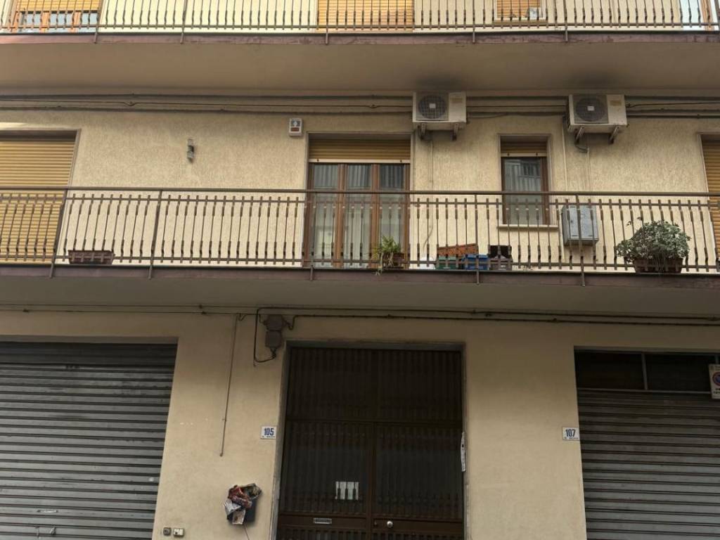 appartamento in vendita a Paternò in zona Centro Storico