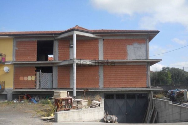 casa indipendente in vendita a Paternò