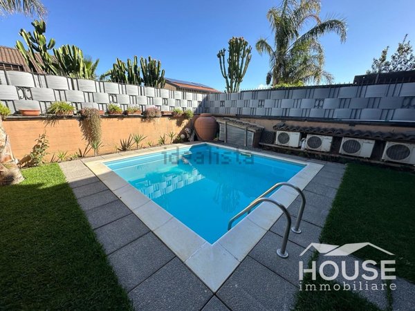 casa indipendente in vendita a Paternò in zona Centro Storico