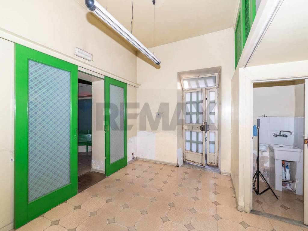 negozio in vendita a Paternò