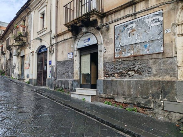 appartamento in vendita a Paternò in zona Centro Storico