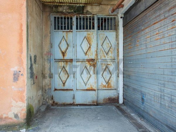 locale di sgombero in vendita a Paternò