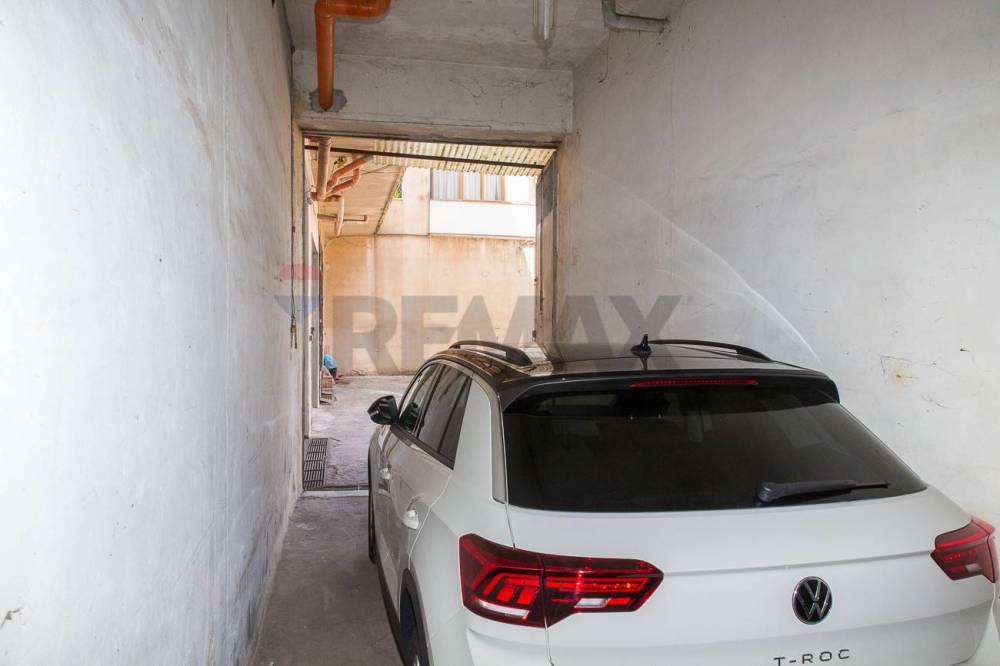 locale di sgombero in vendita a Paternò