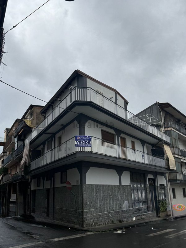 appartamento in vendita a Paternò in zona Centro Storico