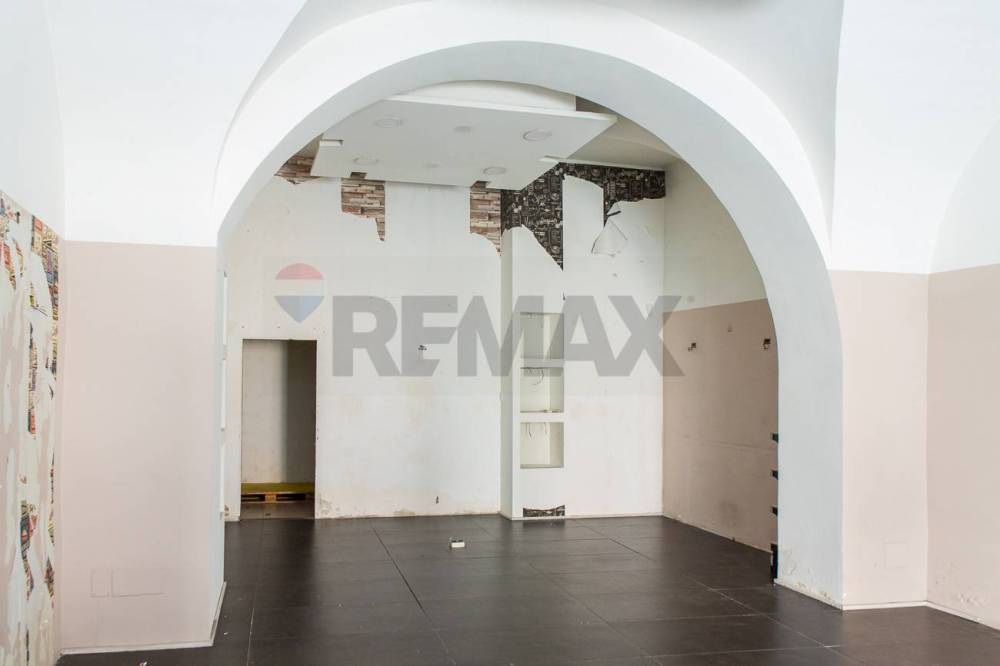 negozio in vendita a Paternò