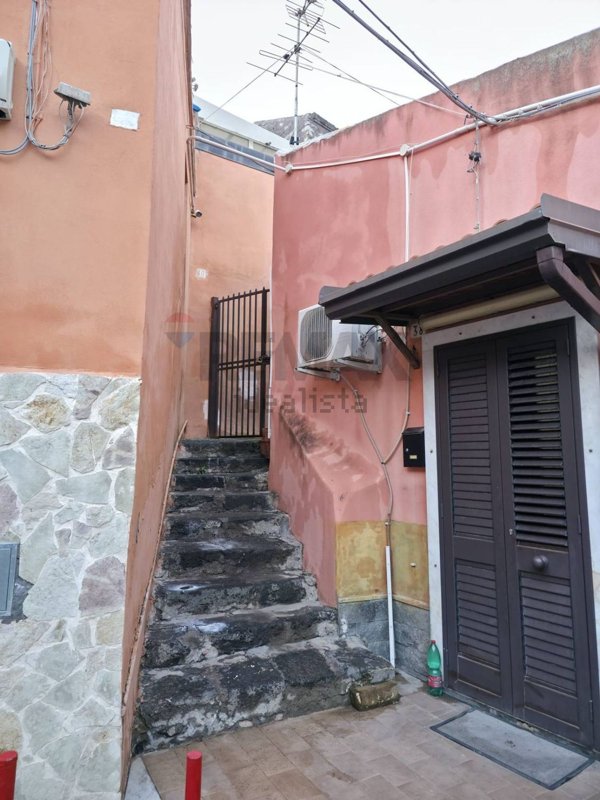 appartamento in vendita a Paternò in zona Centro Storico