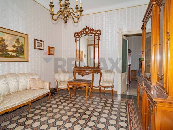 casa indipendente in vendita a Paternò in zona Centro Storico