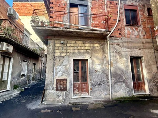 casa indipendente in vendita a Paternò in zona Centro Storico