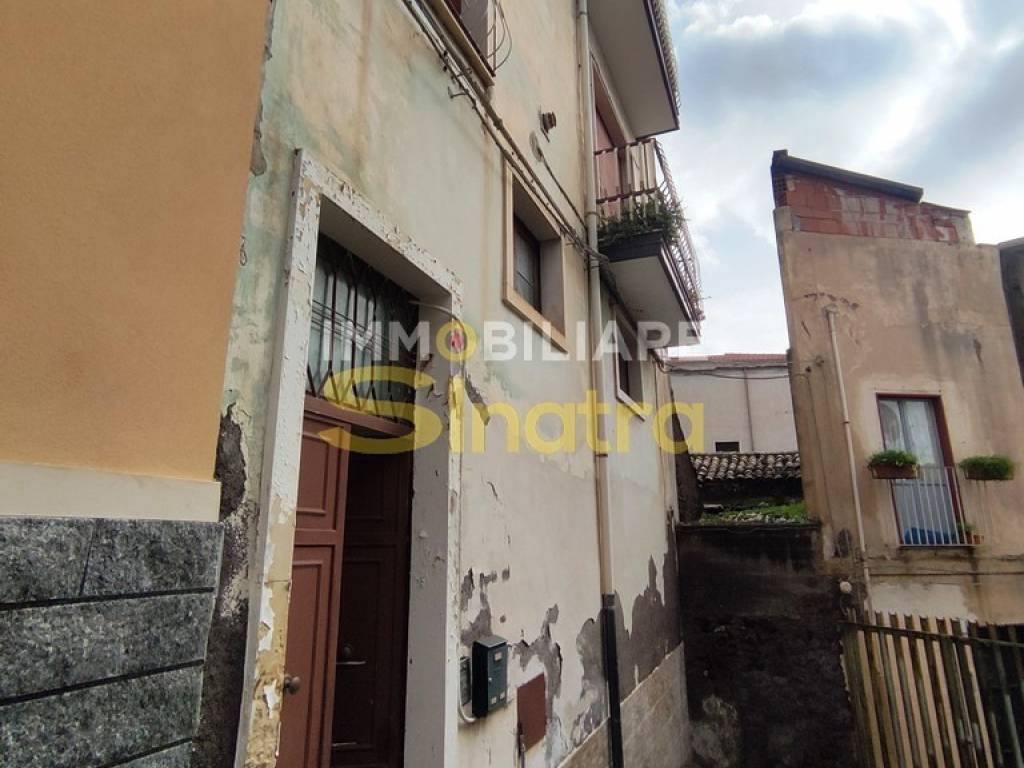 casa indipendente in vendita a Paternò in zona Centro Storico