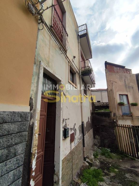casa indipendente in vendita a Paternò in zona Centro Storico