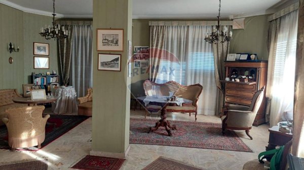 appartamento in vendita a Paternò in zona Centro Storico