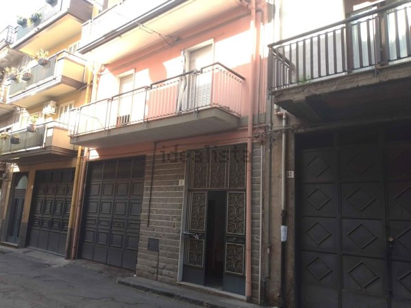 casa indipendente in vendita a Paternò