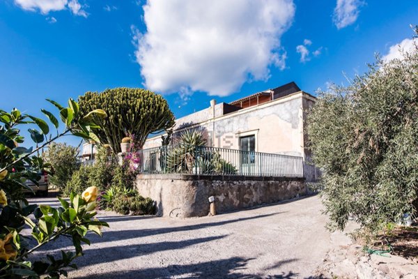 casa indipendente in vendita a Paternò