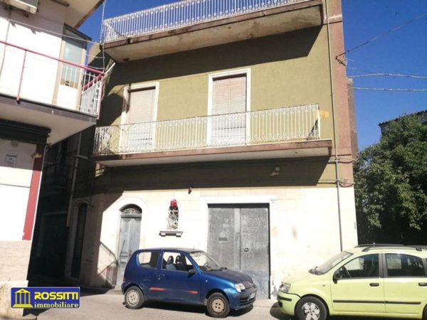 casa indipendente in vendita a Paternò