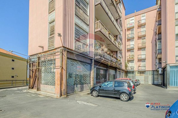 negozio in vendita a Paternò in zona Centro Storico