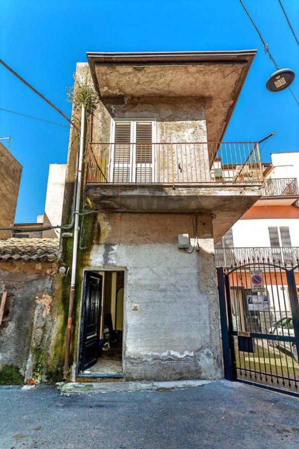 casa indipendente in vendita a Paternò in zona Centro Storico