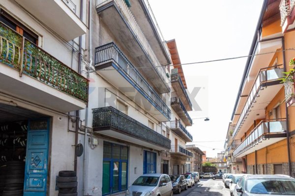 appartamento in vendita a Paternò in zona Centro Storico
