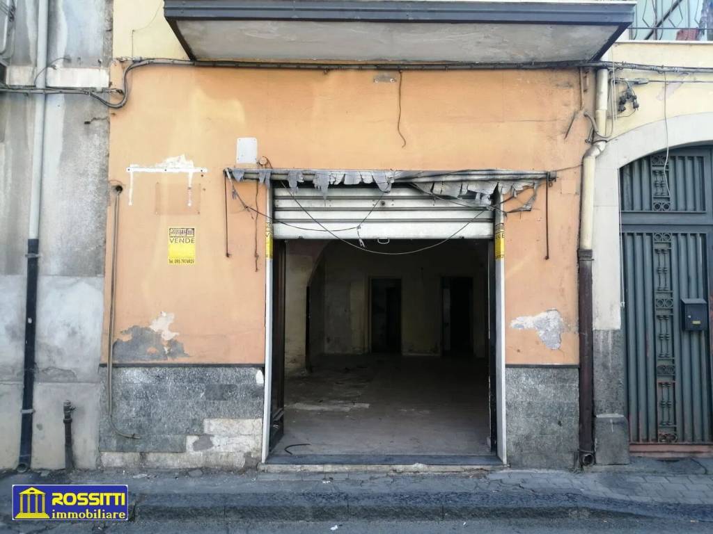 negozio in vendita a Paternò