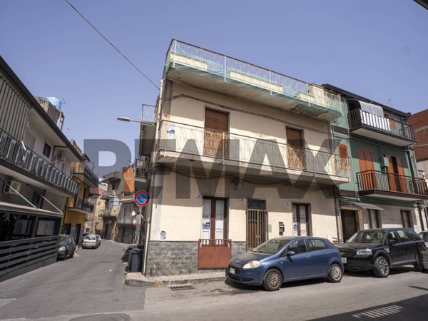 casa indipendente in vendita a Paternò in zona Centro Storico