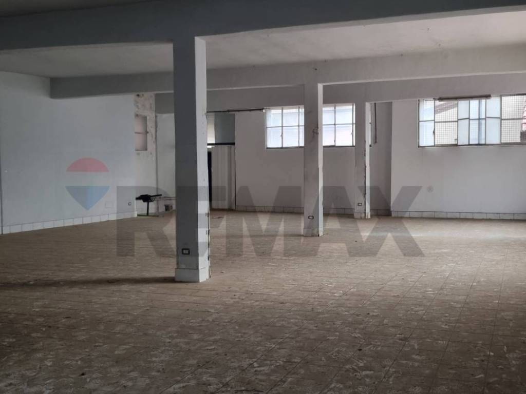 negozio in vendita a Paternò