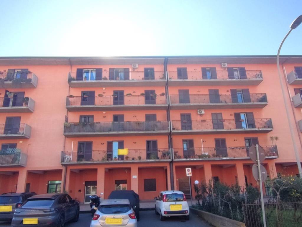 appartamento in vendita a Paternò in zona Centro Storico