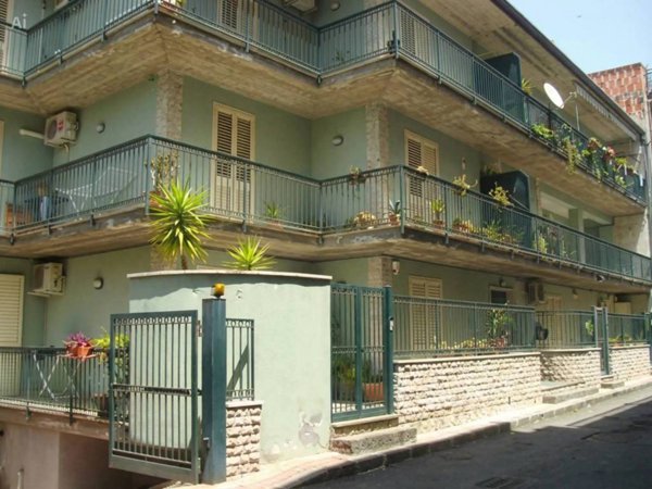 negozio in vendita a Paternò