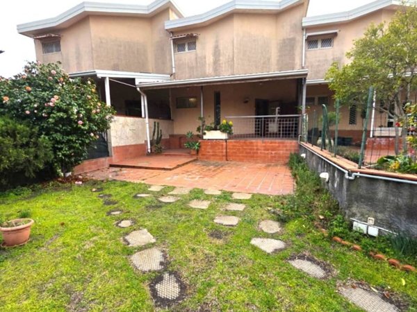 casa indipendente in vendita a Paternò