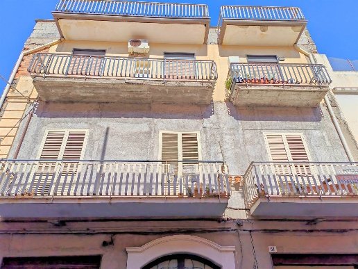 appartamento in vendita a Paternò in zona Centro Storico