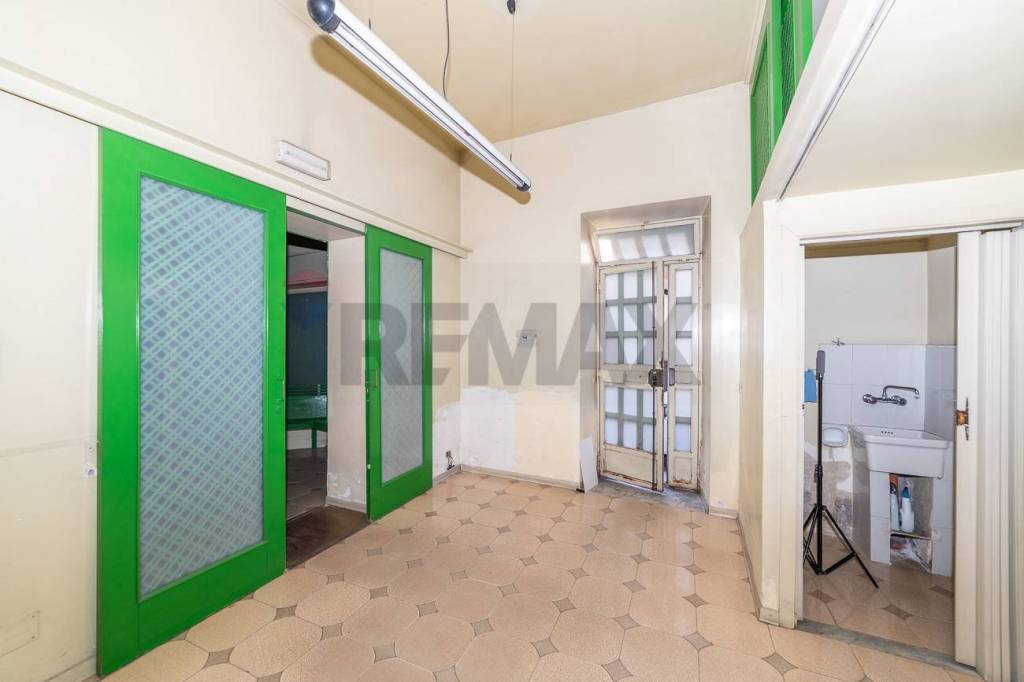negozio in vendita a Paternò