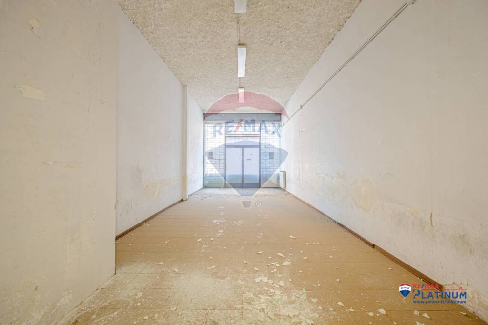 locale commerciale in vendita a Paternò in zona Centro Storico