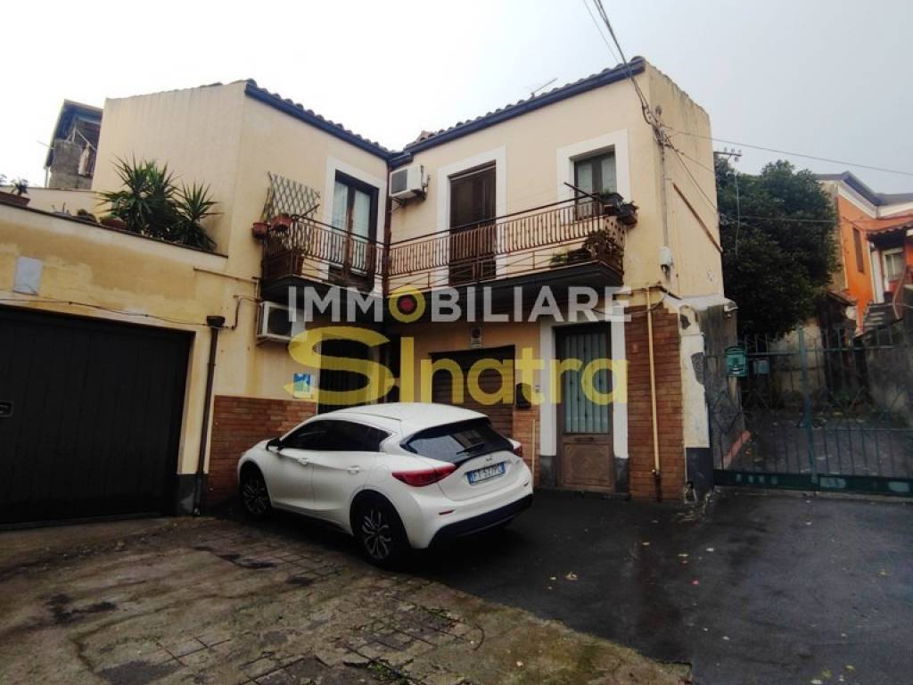 casa indipendente in vendita a Paternò