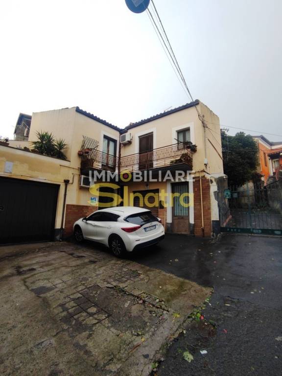 casa indipendente in vendita a Paternò