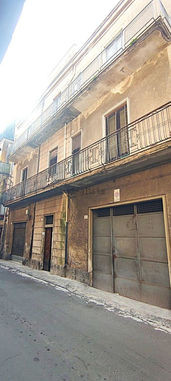 appartamento in vendita a Paternò in zona Centro Storico