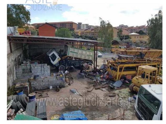 locale commerciale in vendita a Paternò