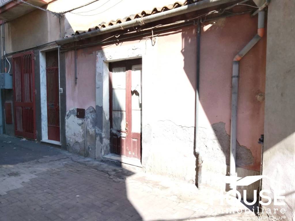 casa indipendente in vendita a Paternò in zona Centro Storico