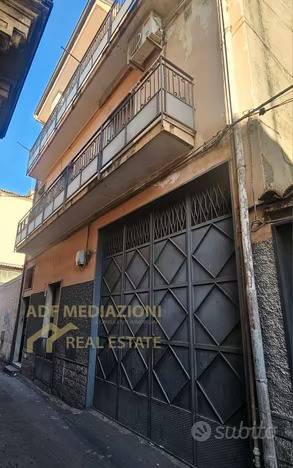 appartamento in vendita a Paternò in zona Centro Storico