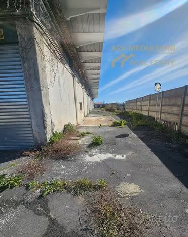 negozio in vendita a Paternò