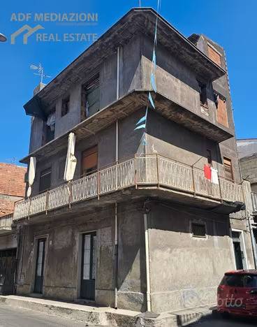 appartamento in vendita a Paternò in zona Centro Storico