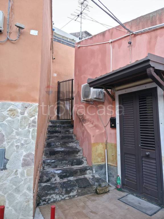 appartamento in vendita a Paternò in zona Centro Storico