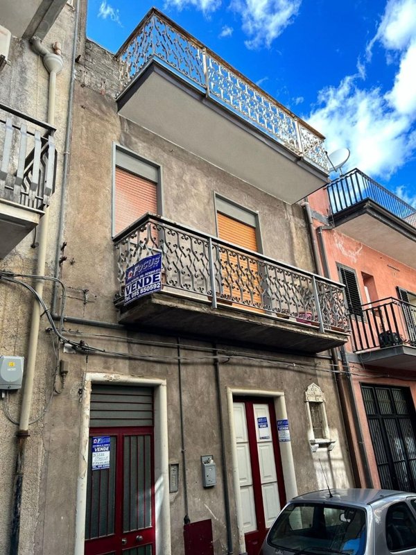 casa indipendente in vendita a Paternò