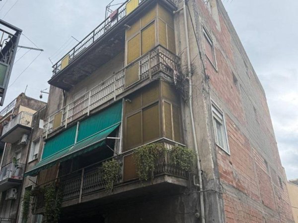 appartamento in vendita a Paternò in zona Centro Storico