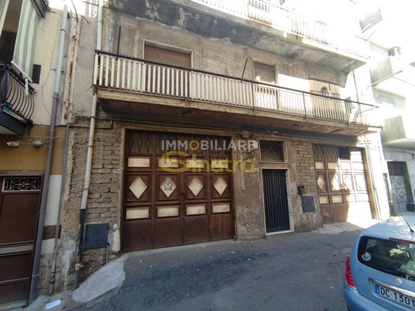appartamento in vendita a Paternò in zona Centro Storico