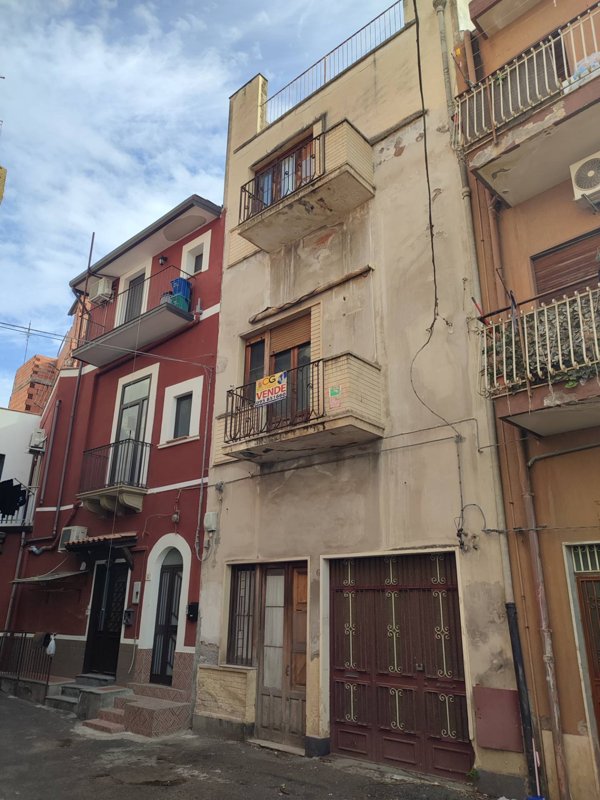 casa indipendente in vendita a Paternò in zona Centro Storico