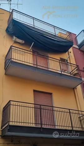 appartamento in vendita a Paternò in zona Centro Storico