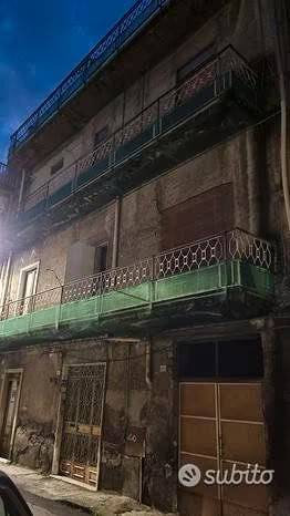 appartamento in vendita a Paternò in zona Centro Storico